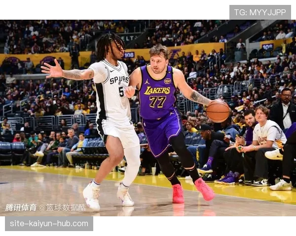 东契奇关键挡拆拉开空间提升球队进攻效率