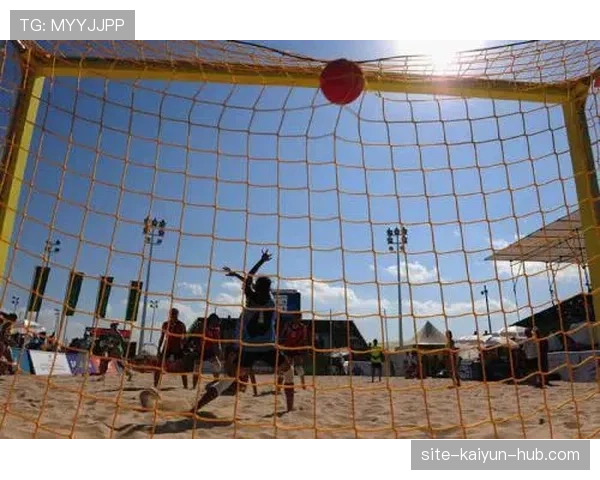 沙滩足球规则：场地、换人与手球判罚的特殊规定