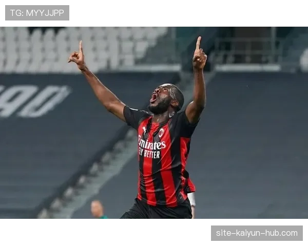 AC米兰防线崩盘，战术迷失，百年豪门地位岌岌可危